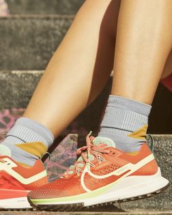 Chaussures de trail Nike React Pegasus Trail 4 pour Femme DJ6159-801