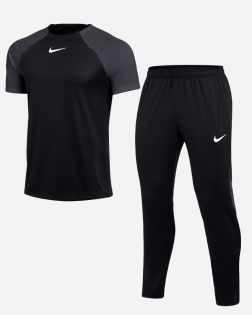 Set Nike Academy Pro Kids. Camicia + pantaloni della tuta. Confezione da 2 pezzi