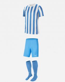 Conjunto Infantil Nike Striped División IV. Camiseta + Pantalón corto + Calcetines. Oferta de 3