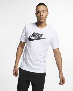 Tee-Shirt Nike Sportswear pour Homme AR5004-100